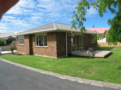 Modern Living Picture