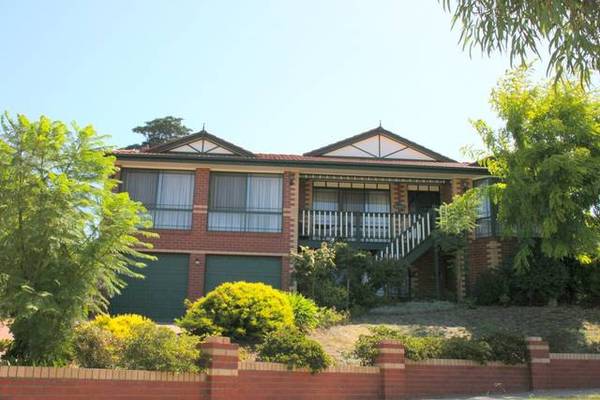 OUTSTANDING Picture 1