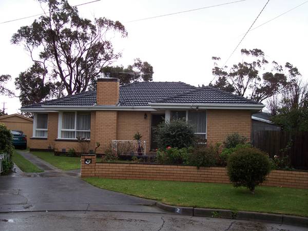 UNDER OFFER Picture 1