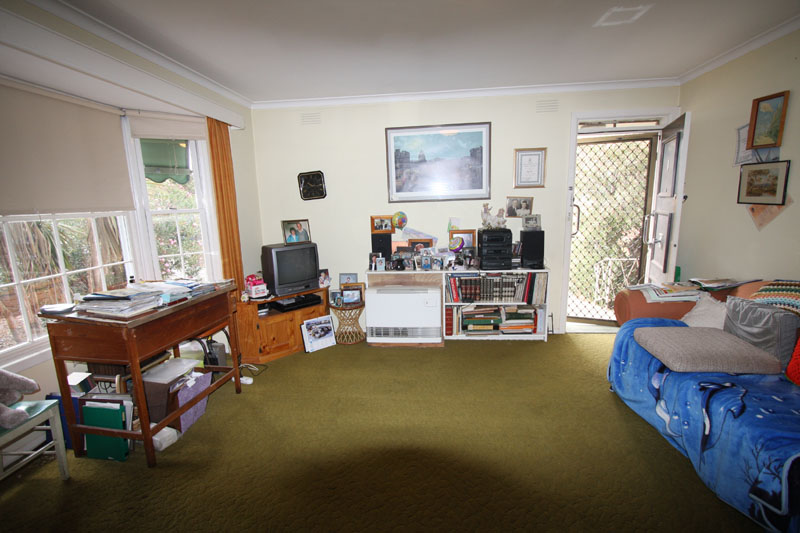 UNDER OFFER Picture 2