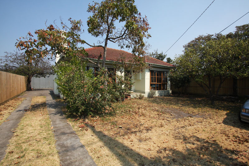 UNDER OFFER Picture 2