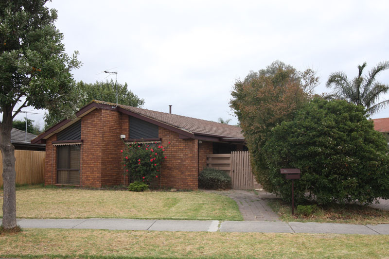 UNDER OFFER Picture 2