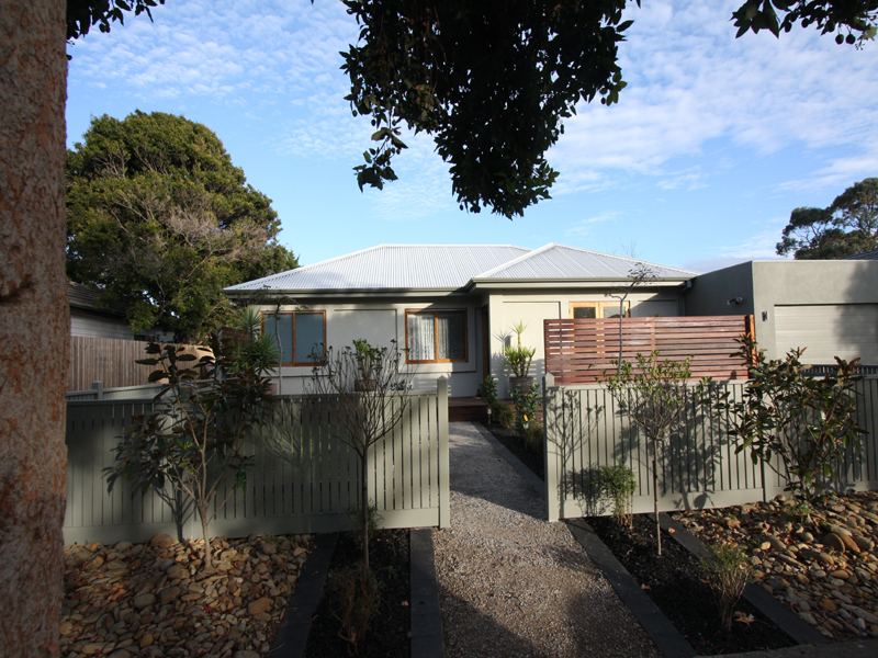 STYLISH & ELEGANT MASTERPIECE Picture 1