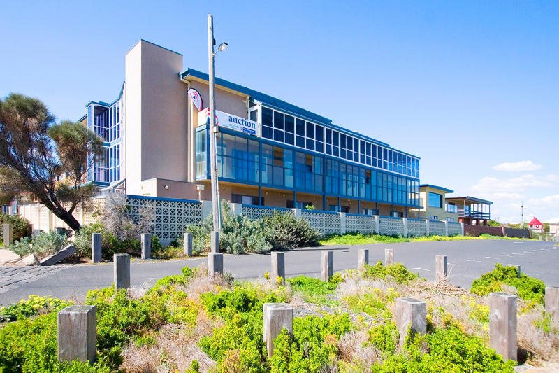 Block of Apartments, to be auctioned this saturday @ 2pm Picture 3