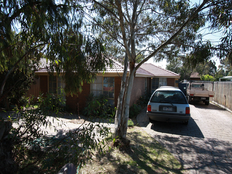 UNDER OFFER Picture 1