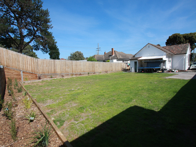 UNDER OFFER Picture 3