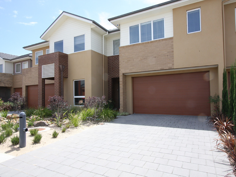 HOME IS THE 19TH HOLE Picture 3