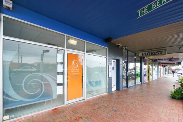 UNDER OFFER Picture 3