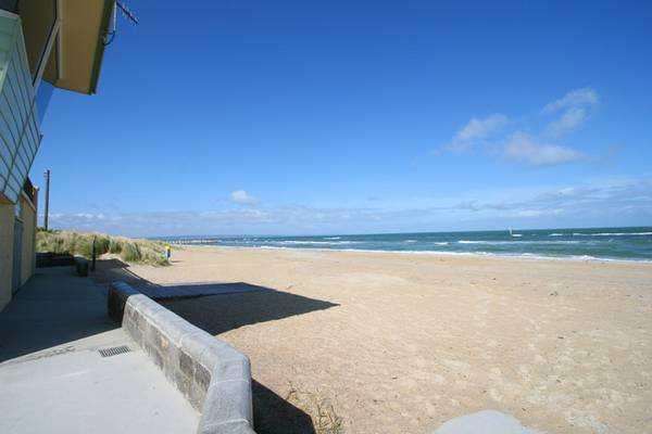 UNDER OFFER Picture 2