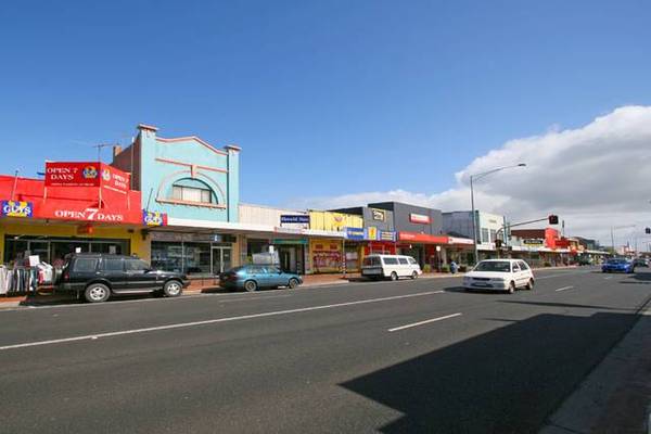 UNDER OFFER Picture 2