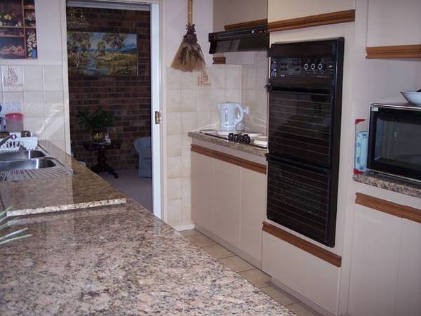 UNDER OFFER. Picture 2