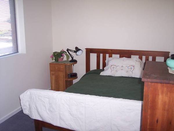 UNDER OFFER Picture 3