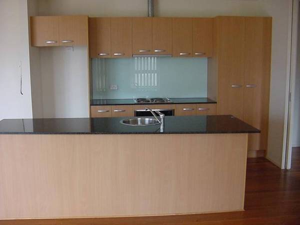 UNDER OFFER Picture 2