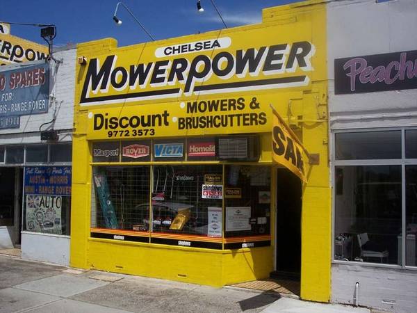 Beachside Shop and Dwelling Picture 1