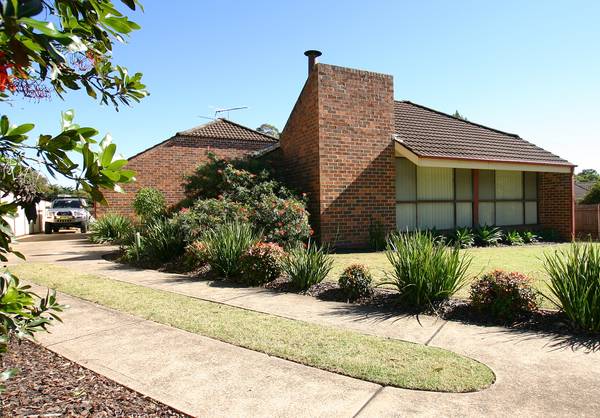 A RARE OPPORTUNITY Picture 1