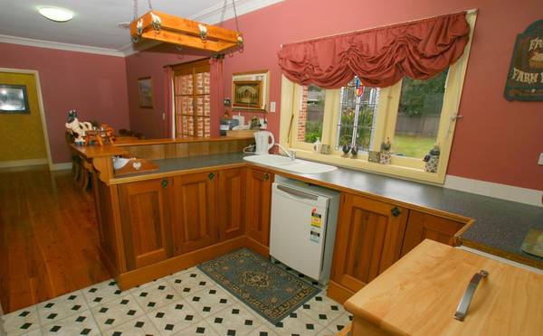 Country Charm Picture 2