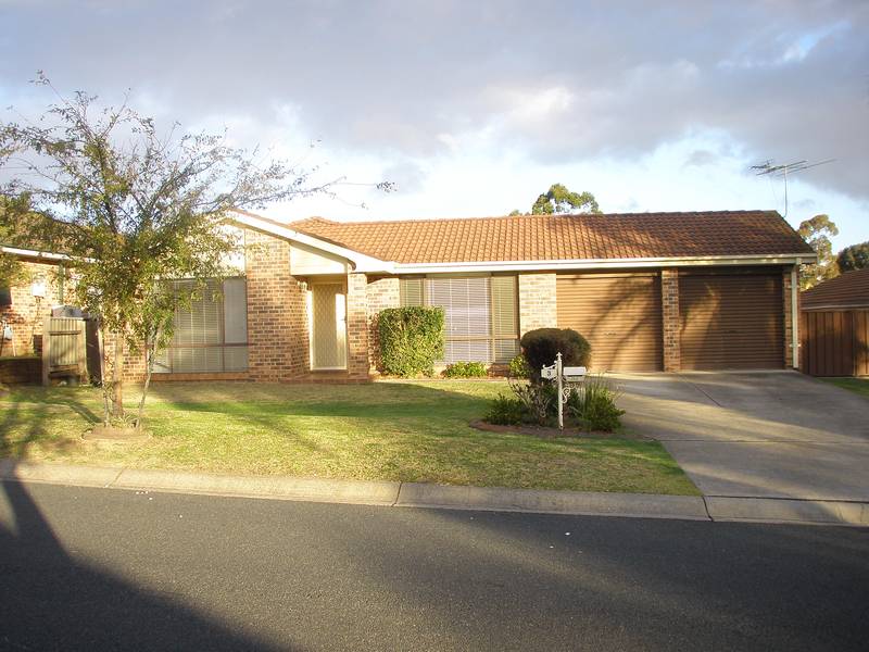 3 Bedroom Beauty - Available from the 16th November 2009 Picture 1