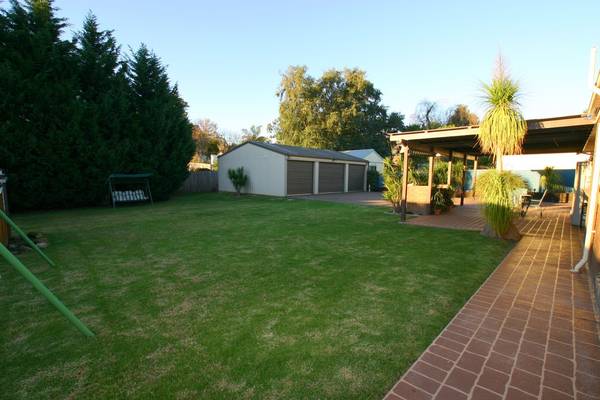 $$$ Urgent Sale - Absolute must see - Not to be missed - Owners bought elsewhere Picture 3