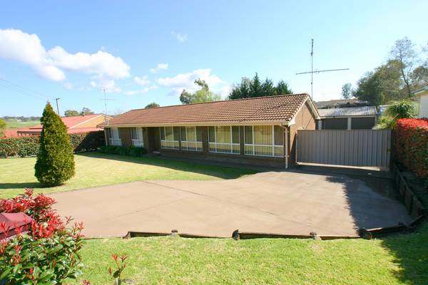 $$$ Urgent Sale - Absolute must see - Not to be missed - Owners bought elsewhere Picture 1