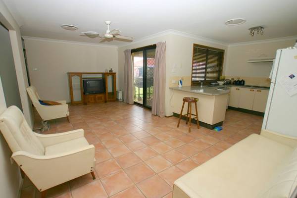 Large Family Wanted Picture 3