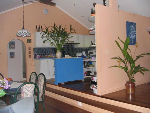 WHERE THE LIVING IS EASY Picture 2