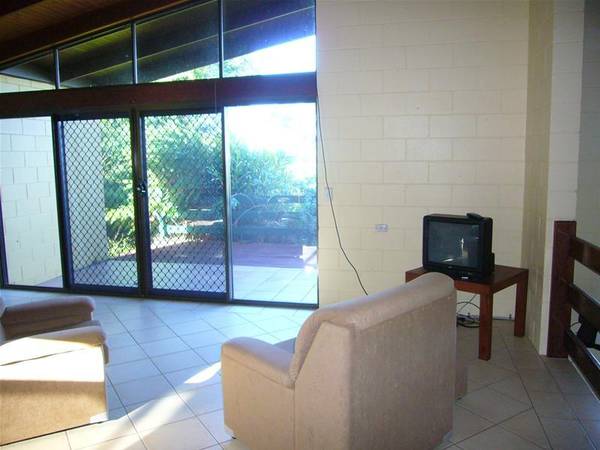 FOLLOW THAT DREAM Picture 3