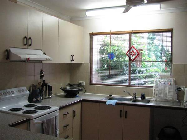 NOTHING ELSE COMPARES - BINGIL BAY TOWNHOUSE Picture 2