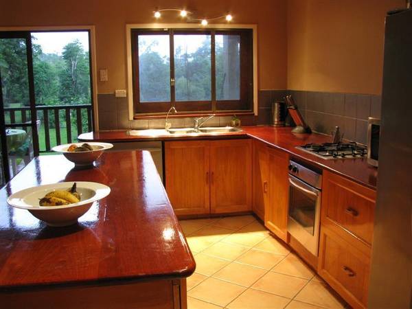 PRIVACY ON 2 ACRES WITH RENOVATION POTENTIAL!! Picture 1