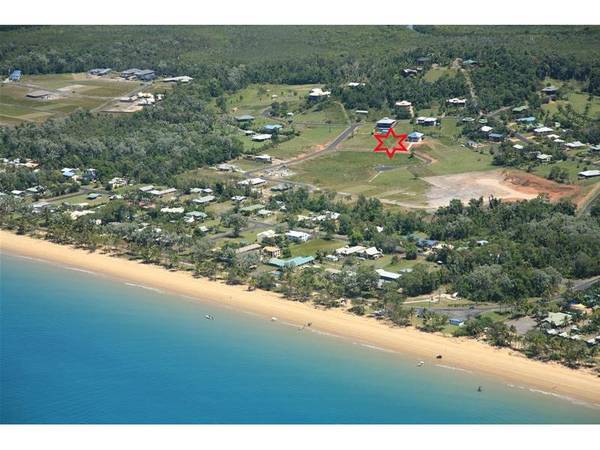 IMAGINE THE VIEWS FROM A DOUBLE STOREY HOME! Picture 3