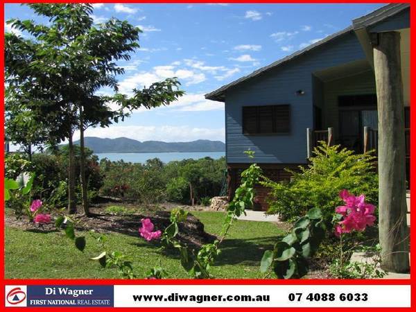 STUNNING POLE HOME WITH PANORAMIC OCEAN VIEWS Picture 1