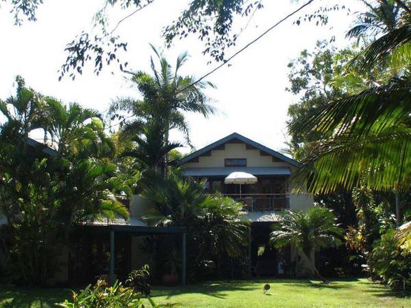 ABSOLUTE BEACHFRONT APARTMENT Picture 3