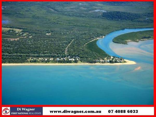 EXCLUSIVE BEACHFRONT POSITION Picture 1