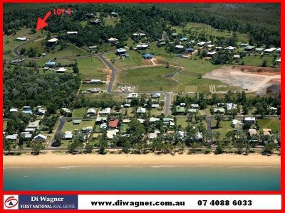 ISLAND VIEWS TO THE CORAL SEA Picture ISLAND VIEWS TO THE CORAL SEA Picture