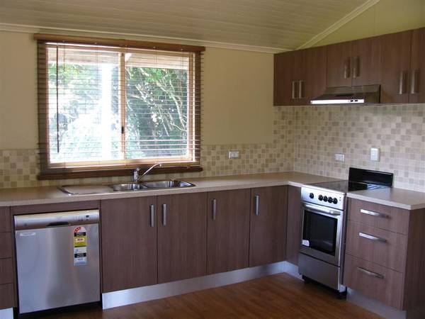 RESTORED QUEENSLANDER BRINGS LIFE BACK TO VILLAGE LIVING Picture 3