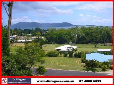 PRIME LOCATION AT SOUTH MISSION BEACH Picture