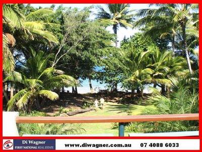 ABSOLUTE BEACHFRONT APARTMENT Picture ABSOLUTE BEACHFRONT APARTMENT Picture