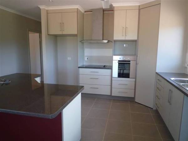 HOT PROPERTY! Picture 2