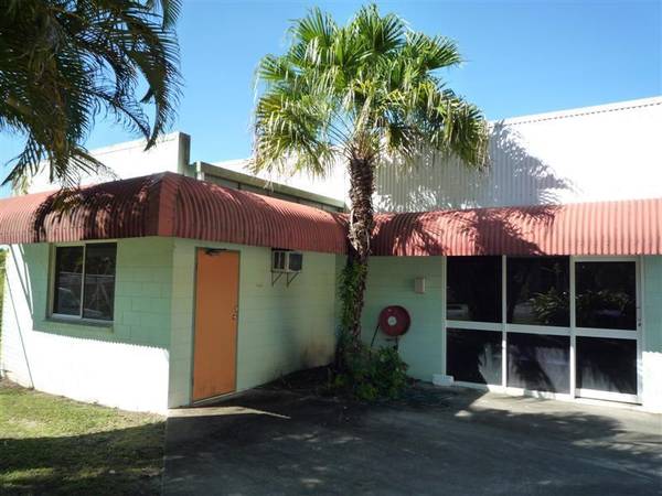 COMMERCIAL PREMISES FOR SALE Picture 3