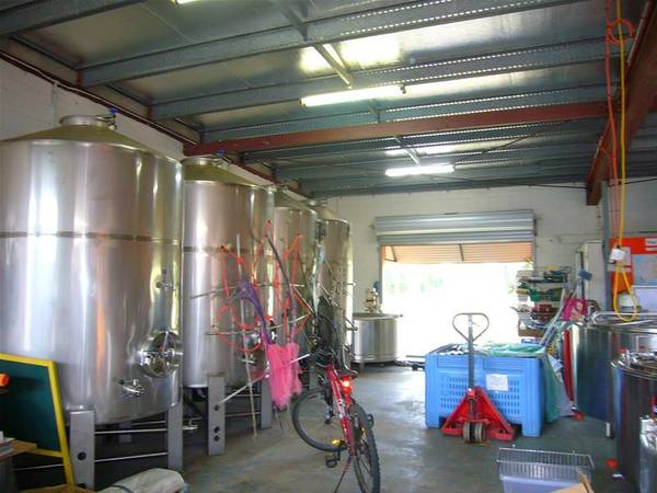 Paradise Estate Wines Picture 3