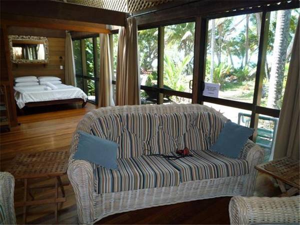 A LITTLE BIT OF BALI RIGHT HERE IN MISSION BEACH Picture 3