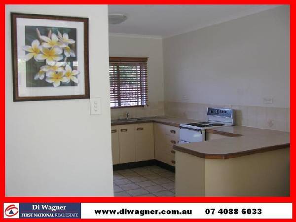 WHAT AN IDEAL LOCATION FOR AN INVESTMENT PROPERTY OR HOLIDAY HOME! Picture 1