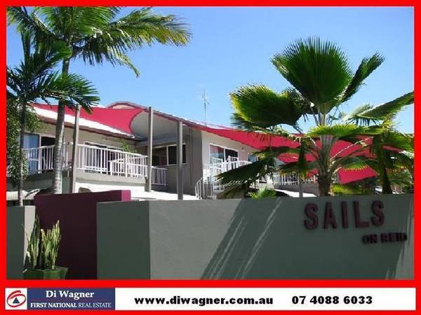 STYLISH APARTMENT LIVING Picture 1