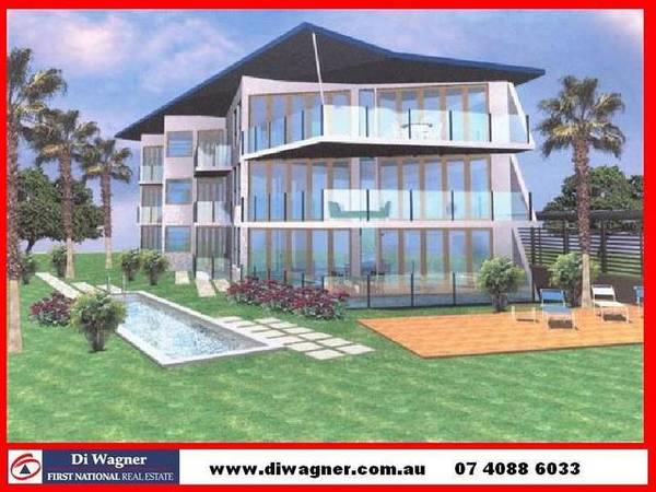 THE ULTIMATE IN BEACHFRONT LIVING Picture 1