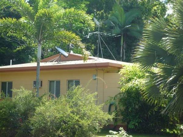 WE'RE ALL GOING ON A SUMMER HOLIDAY Picture 3