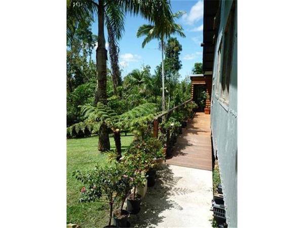 ACREAGE WITH THE SECLUSION YOU'VE ONLY EVER DREAMED ABOUT.... Picture 3