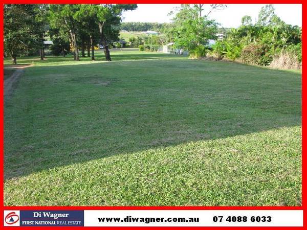 Estate Living with Parkland Views and Ocean Glimpses Picture 1