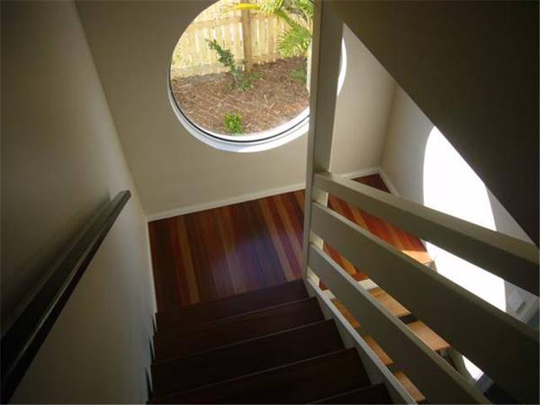 GREAT TOWNHOUSE OPPORTUNITY!! Picture 2