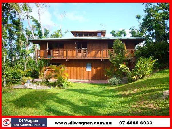 A TROPICAL HOME Picture 1