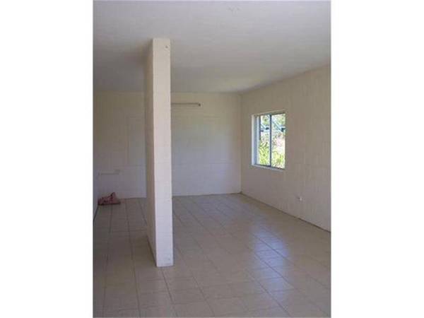 ACREAGE WITH CREEK AND 4 BEDROOM HOUSE - CLOSE TO MISSION BEACH Picture 2