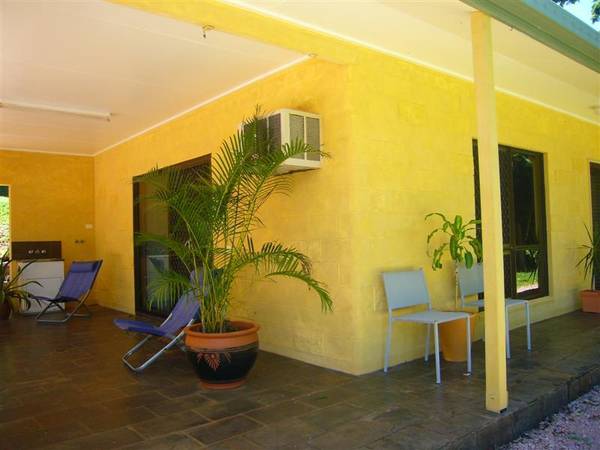 GOTTA GET- AWAY?? Picture 3